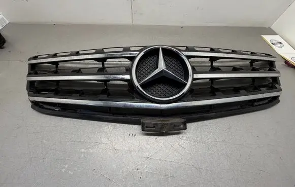 Mercedes-Benz ML W166 Front bumper upper radiator grill 