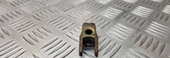 Volkswagen Golf IV Fuel Injector clamp holder 