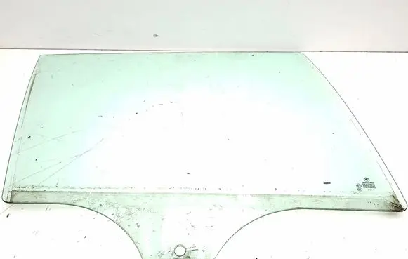 Rear door window glass