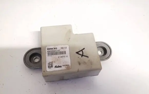 BMW 5 E60 E61 Antenna control unit 693502401 6935024-01