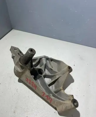 Skoda Roomster (5J) Engine mounting bracket 045199207M