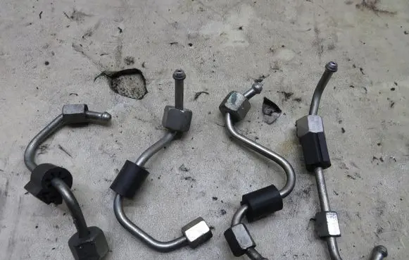 Suzuki SX4 S-Cross Fuel line pipe 55250536