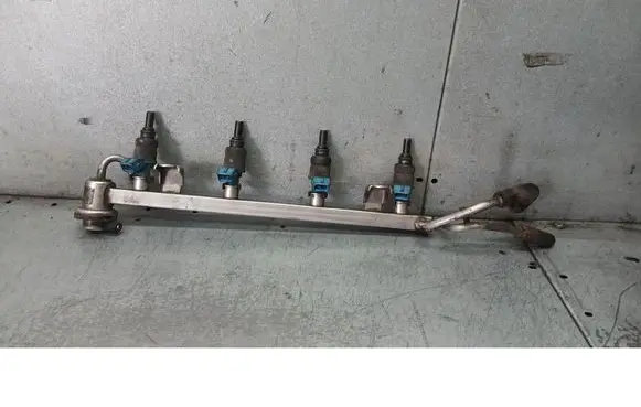 Seat Toledo II (1M) Fuel injector supply line/pipe 