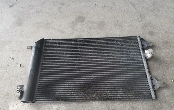A/C cooling radiator (condenser)