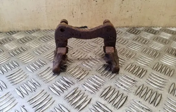 Audi 80 90 S2 B4 Brake caliper pad carrier rear 