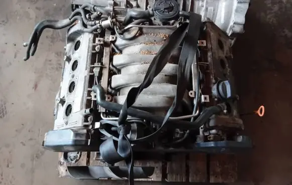 Audi A8 S8 D2 4D Engine