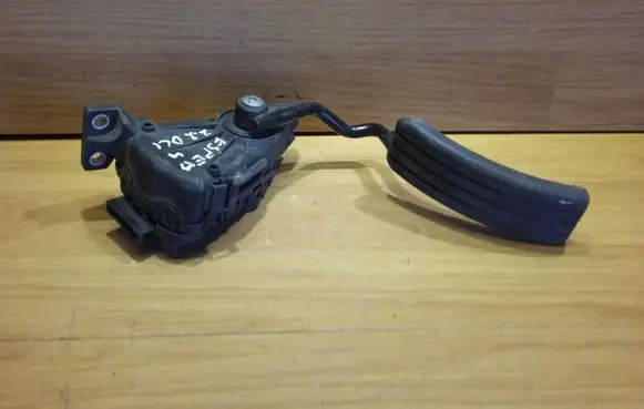 Renault Espace - Grand espace IV Accelerator throttle pedal 8200007514 6PV00811923