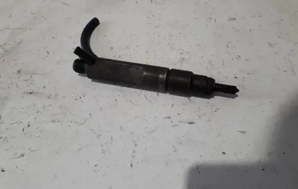 Audi A3 S3 8L Fuel injector 028130202P