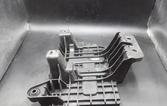 KIA Sportage Battery tray 371502S200