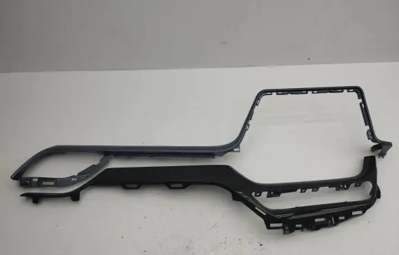 Dashboard glove box trim