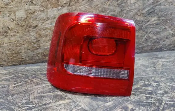 Volkswagen Touran II Rear/tail lights