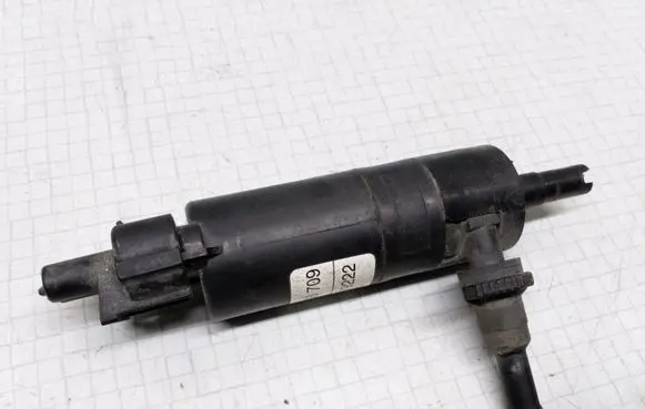 Opel Astra G Headlight washer pump 90508709