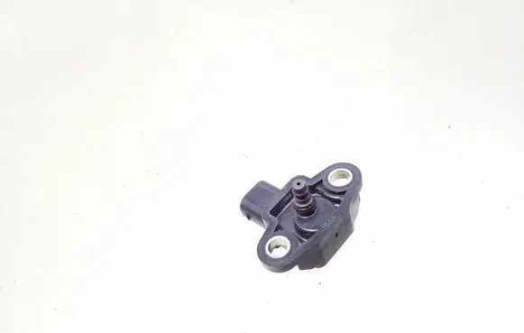 Mercedes-Benz E W211 Air pressure sensor A0051535028