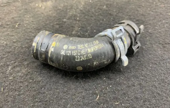 Audi A6 S6 C7 4G Engine coolant pipe/hose 04L121157C ZD240513