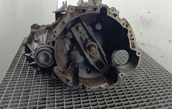 Mitsubishi Colt Manual 5 speed gearbox PMN130195