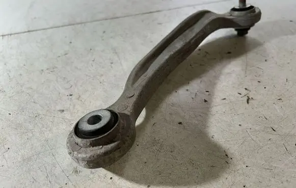 Dodge Challenger Rear control arm 68210525AA