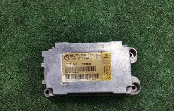 BMW 5 E60 E61 Airbag control unit/module 6963024