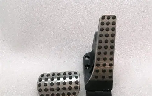 Mercedes-Benz AMG GT R190 C190 Accelerator throttle pedal A2053000104
