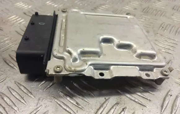 Hyundai i30 Engine control unit/module 39110-2BGB0 9001090537KH