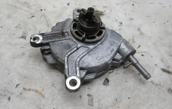 Toyota Verso Vacuum pump KRIS235789
