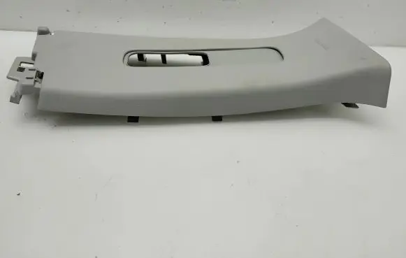 Suzuki Swift III (B) pillar trim (top) 7621152R1