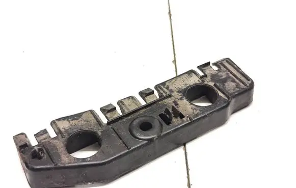 Audi A5 Fender mounting bracket 8W6853922A
