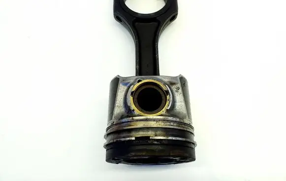 Mercedes-Benz Sprinter W906 Piston A6510303217