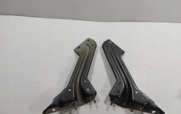 Audi Q5 SQ5 Fender mounting bracket