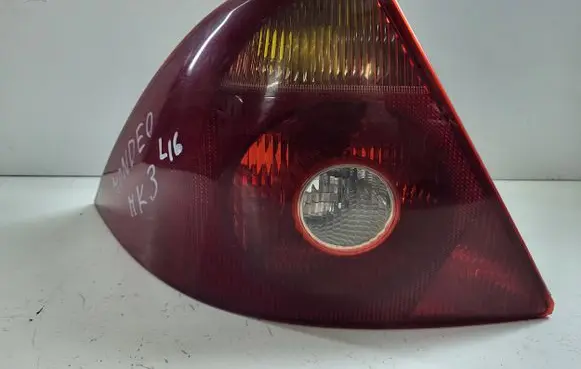 Ford Mondeo Mk III Rear/tail lights