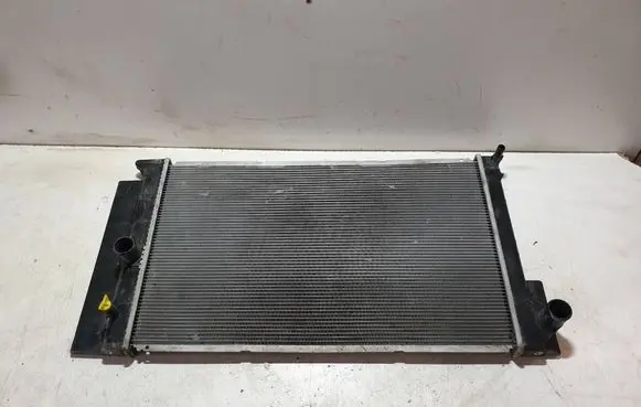 Toyota Auris E180 Coolant radiator MF4221336513 180608