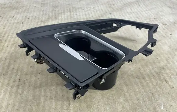 BMW 3 F30 F35 F31 Cup holder 9218926
