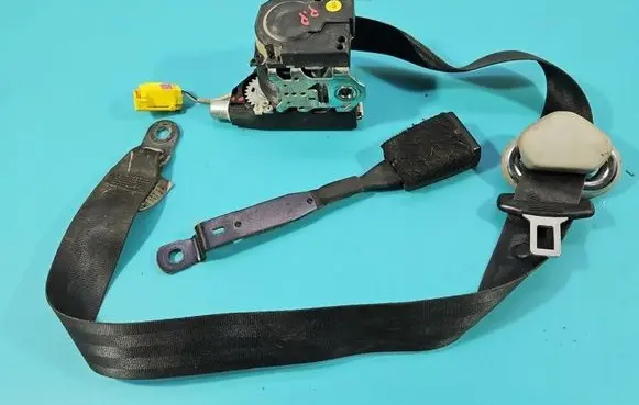 Volkswagen Caddy Front seatbelt 2K0857877L IMPRK1599821