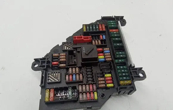 BMW 5 GT F07 Fuse module 9210857