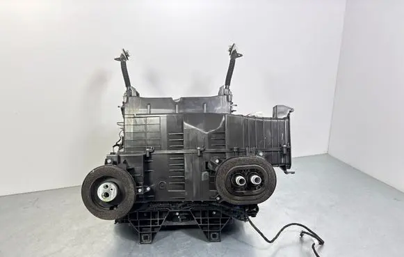Land Rover Defender Interior heater climate box assembly N8B219B555BD L8B219E963A