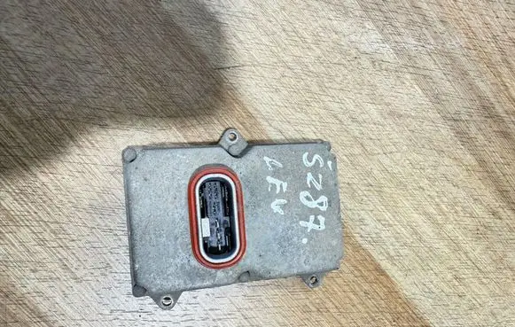 Mercedes-Benz E W211 Headlight ballast module Xenon 