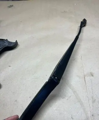 Volkswagen Polo V 6R Front wiper blade arm 6r1955409a