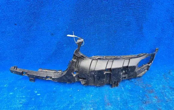 BMW X4 G02 Front bumper mounting bracket 8081895