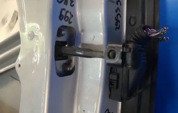 Volvo S60 Front door 31298466