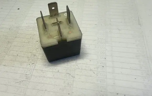 Audi A4 S4 B6 8E 8H Other relay 431951253H