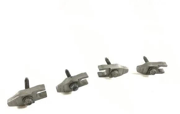 Opel Insignia A Fuel Injector clamp holder 78284 1083982