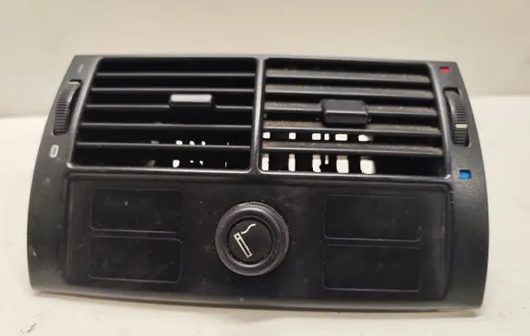 BMW X5 E53 Rear air vent grill 8409081 8370911 8370910