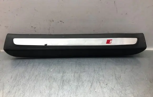 Audi Q7 4L Front sill trim cover 4L0853375B