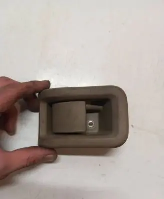 Volvo XC60 Engine bonnet (hood) release handle 30779851