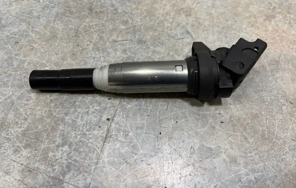 BMW Z4 E89 High voltage ignition coil 8616153