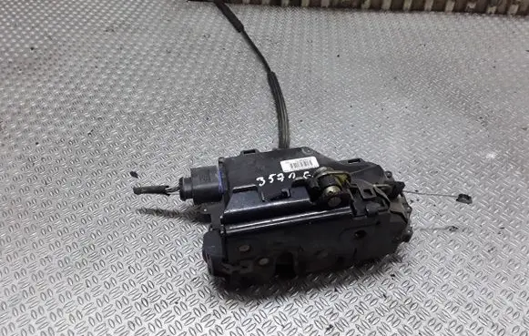 Seat Toledo III (5P) Rear door lock 7L0839015