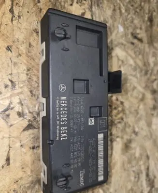Mercedes-Benz CL C216 Tailgate/trunk control unit/module A2218703995