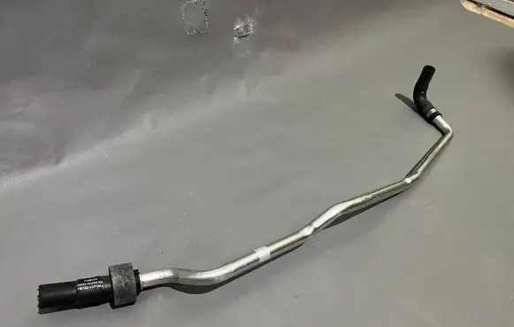 Ford Mondeo MK V Oil cooling pipe DG937H255BE