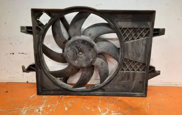 Ford Fusion Electric radiator cooling fan 8240368