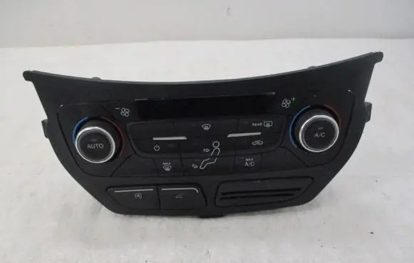 Ford Focus Climate control unit GJ5T18C612AG