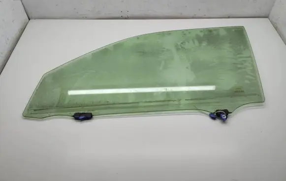 Toyota Land Cruiser (J150) Front door window glass four-door